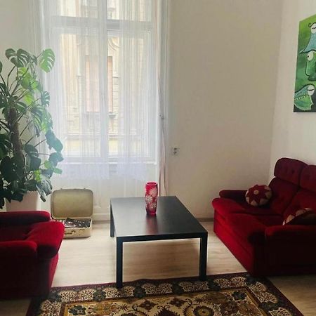 Doxie Rooms And Beds Budapest Esterno foto