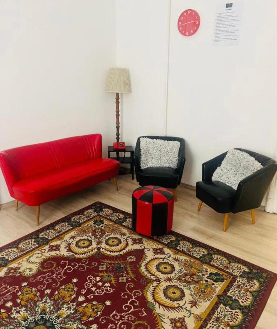 Doxie Rooms And Beds Budapest Esterno foto